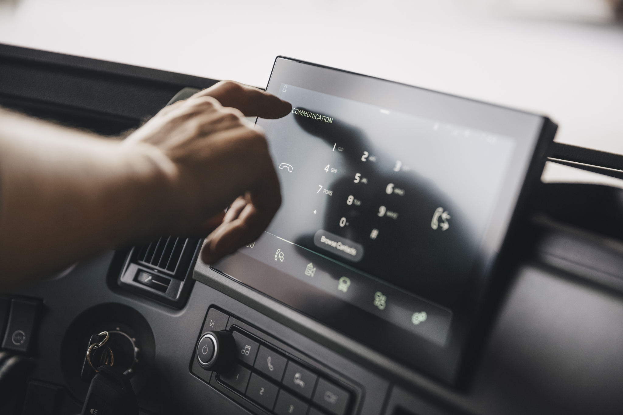 T2020-0740 Noile camioane Volvo Trucks sunt disponibile pentru vânzare în România